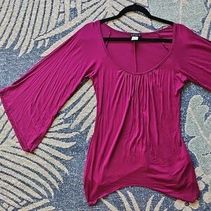VENUS Women's Magenta Flared Sleeve Blouse